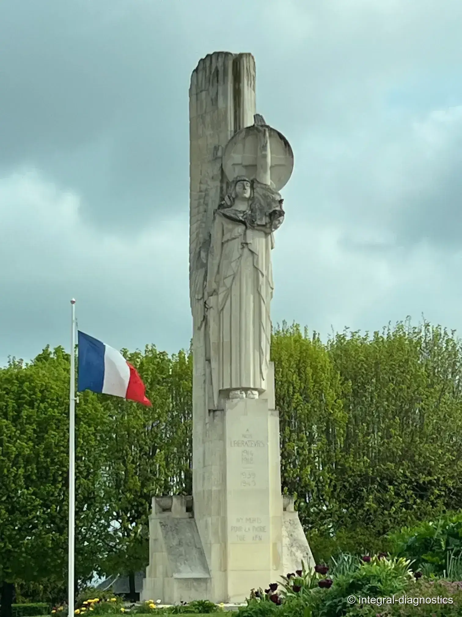 Laon photo 2